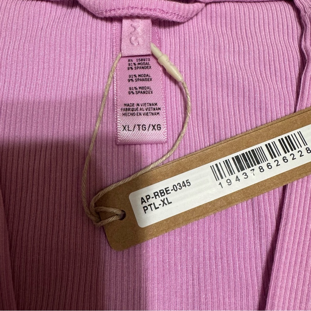 Skims Soft Lounge Robe - Picture 2 of 3